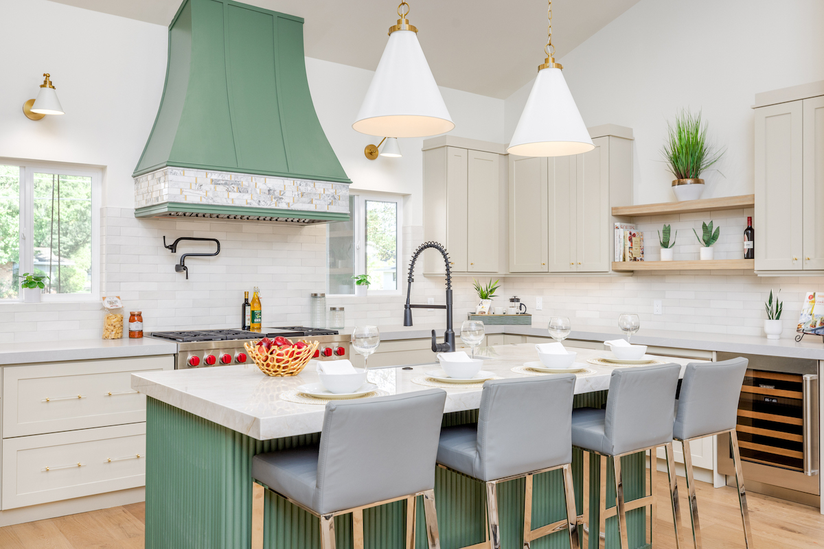 5 Ways to Add a Pop of Color to Your Kitchen