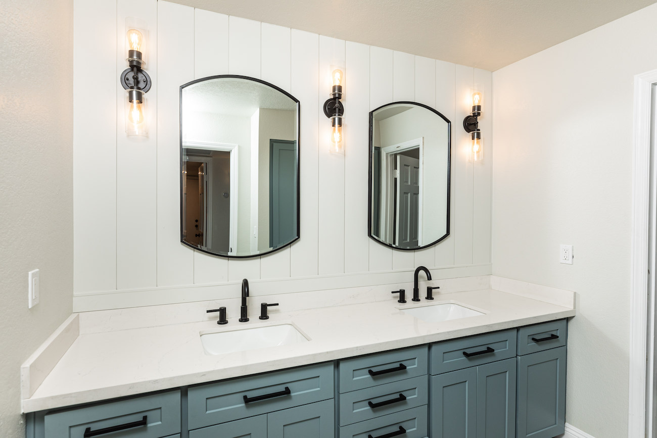 crafted-quarters-bathroom-interior-design-dual-sinks