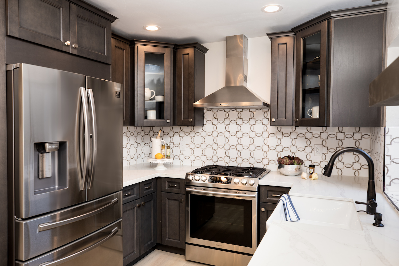 kitchen-interior-design-natural-dark-wood-cabinetry