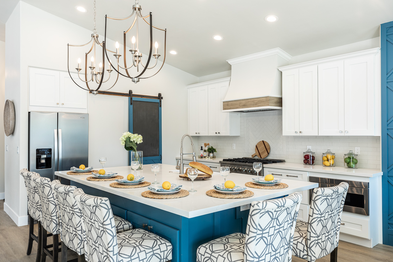kitchen-island-interior-design-blue-white