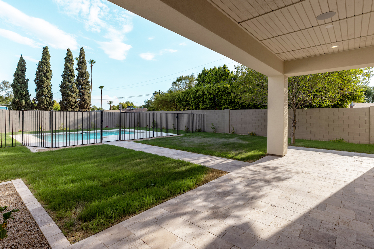 backyard-exterior-design-inground-pool