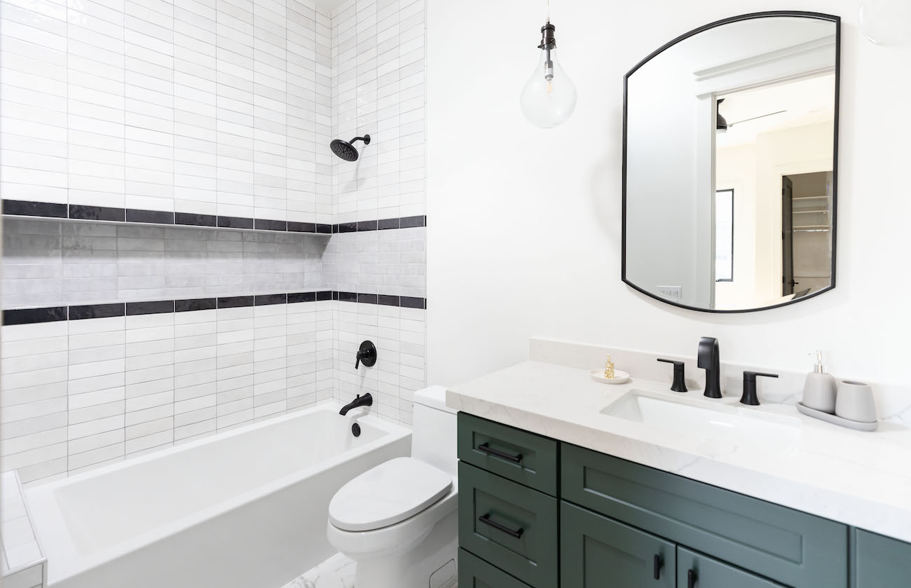 bathroom-design-bathtub-tile-shower