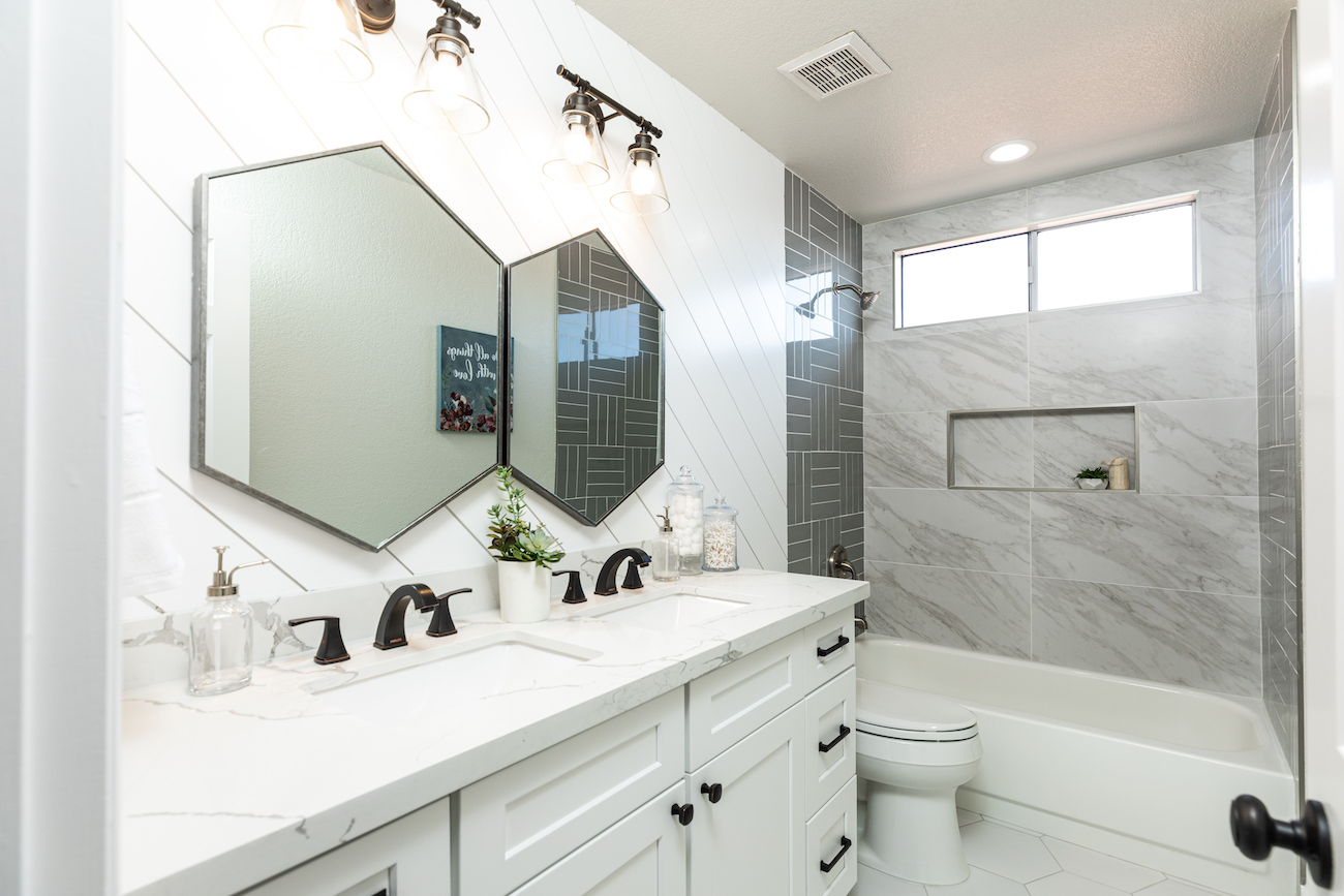 bathroom-interior-designer-crafted-quarters